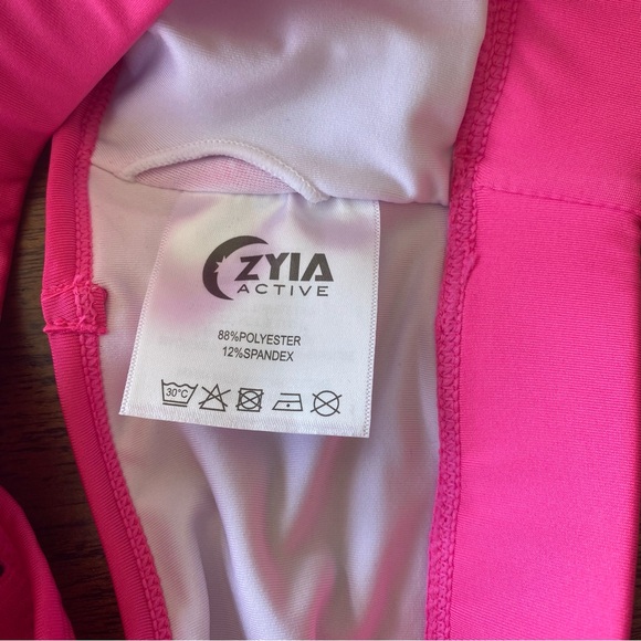 Zyia Hot Pink Sports Bra size Medium - Picture 5 of 7